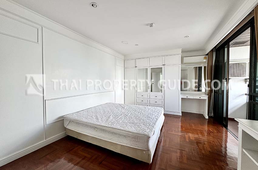 Apartment in Phaholyothin 